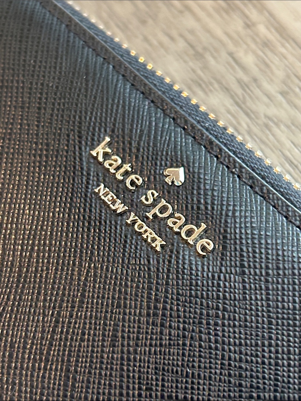 Kate Spade Saffiano Long Wallet - Picture 4 of 11